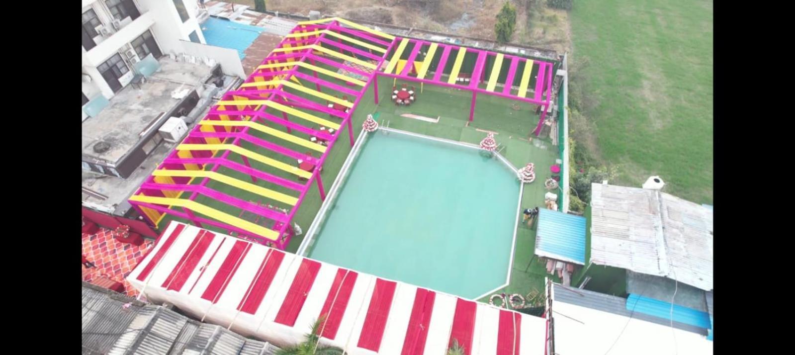 Hotel Kuber Rāi エクステリア 写真